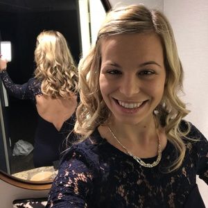 Meet your Posher, Christina